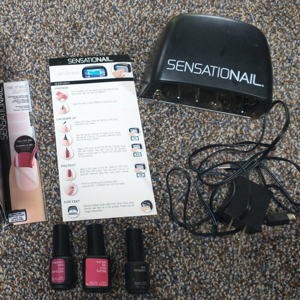 SensatioNail LED Lamp, 2 SensatioNail Gel Nail Polishes, and a Nail Shield